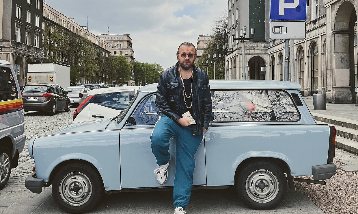 Transfer Kraków Balice Centrum Trabantem - PRANK NA LOTNISKU